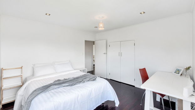 Bright Airy & Spacious 3 BR Home - Foto 4, Habitación