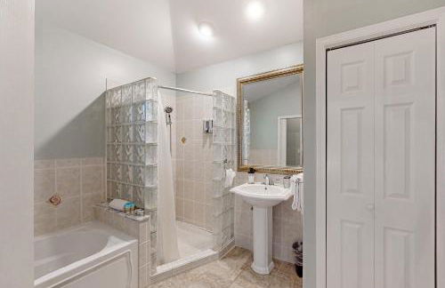 Gorgeous coastal dog-friendly home with plenty of space and close to everything - Foto 24