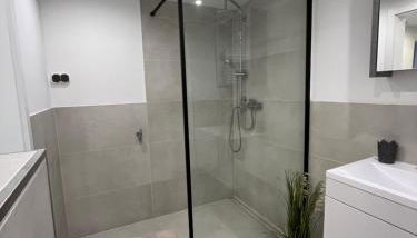 Moderne Ferienwohnung mit guter Ausstattung und Self checkin - Foto 2