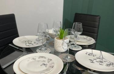 Stylish Two-bed House Birmingham with Parking - Foto 7