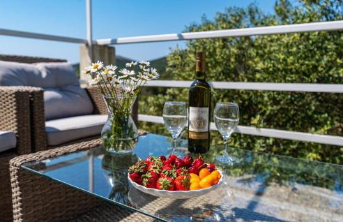 2 Bedroom Nice Home In Molat - Photo 14