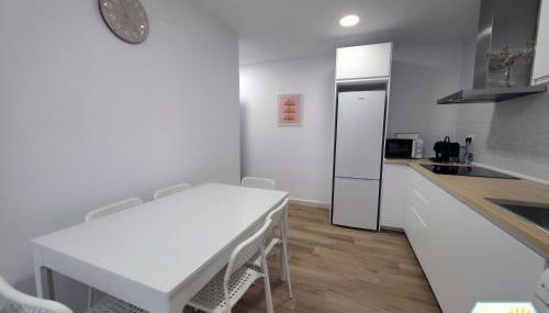 Sunny Churriana City - Photo 5