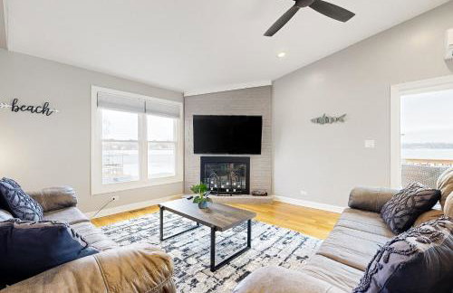 Waterfront Fun! Group Getaway on Lake Marie - Foto 5