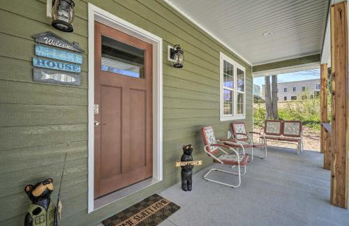 Modern Retreat with Deck Walk to White River! - Foto 26