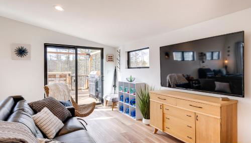 Clam Lake Vacation Rental with Deck and Shared Dock! - Foto 4