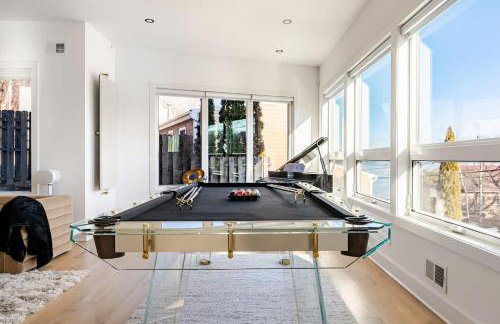 Modern Lakeview Home with Private Dock Sleeps 5 - Foto 9