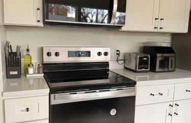 New! Modern 4BR max 12 ppl, 5 mins to everything! - Foto 19