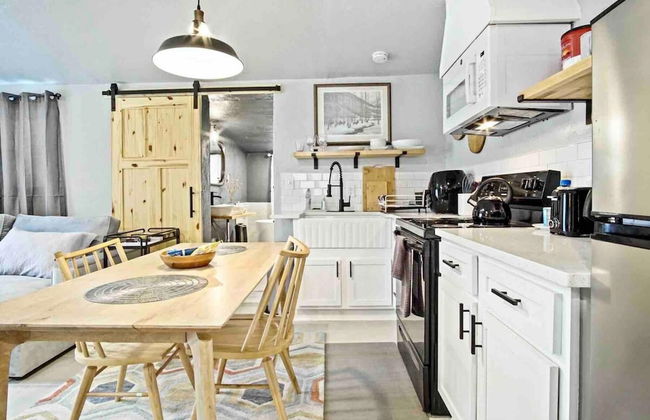 3-story 6-bedroom 4 Bathrooms 3min-asian Dist - Photo 10