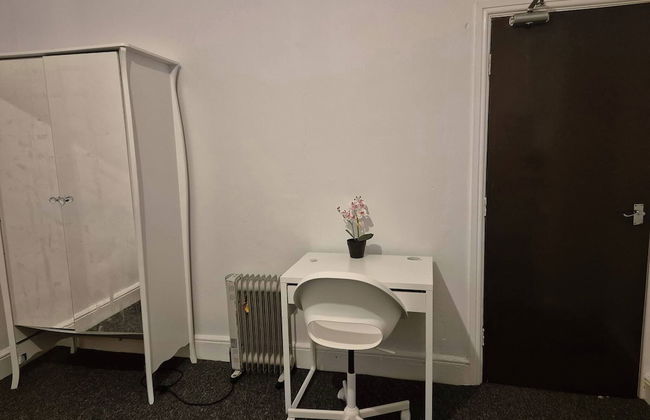 Our Apartment is a Home Away From Home Choice, Tastefully Furnished for Comfort - Foto 4