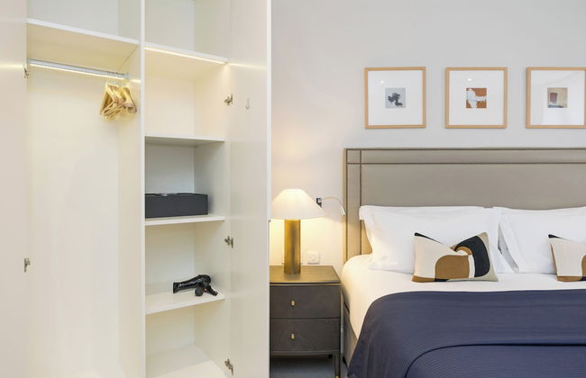 Buckingham & Lloyds Knightsbridge - Photo 42