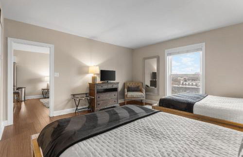 On Famous Music Row - Pool, Parking, Walk to Bars - Foto 17