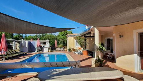 Oceanfront Villa - 8 rooms, 2 kitchens with pool, billiard table and Beach-Volleyball Court - Foto 2