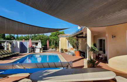 Oceanfront Villa - 8 rooms, 2 kitchens with pool, billiard table and Beach-Volleyball Court - Foto 2