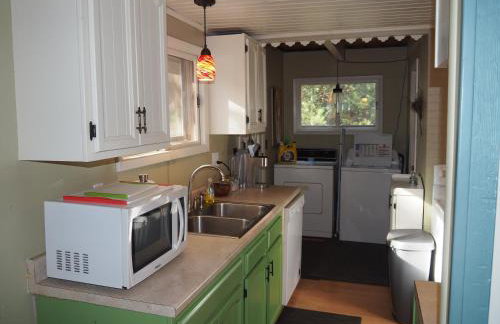 The Cub Hill Chalet - Private Lakefront with Spa! - Foto 28