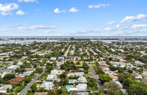 Sunny Vista by Rove Travel - Heated Pool & Firepit - Foto 36