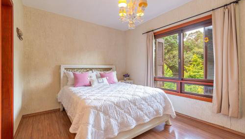 Linda casa em Canela - Jardim, Lareira e Conforto! - Foto 4