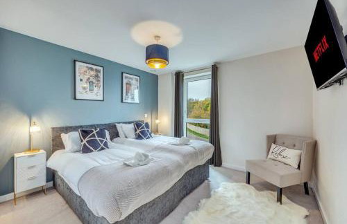 Beautiful Canal Side Apartment - City Centre - Balcony, Secure Parking, Self Check-In, Fast WiFi and Smart TV with Sky TV and Netflix by Yoko Property - Foto 11