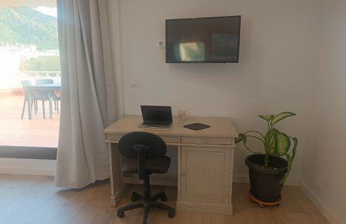 Sunny Relaxing Penthouse Costa Brava, Sea & Mountain Views, Huge Terrace, Fiber 1GB - Foto 18