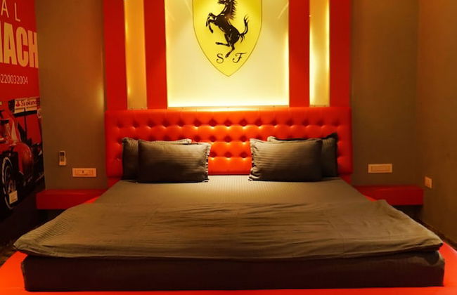 Sports Bar Villa by Shiloh Stays - Photo 10