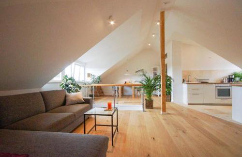 Modernes und helles Apartment im Loft Stil - Photo 1