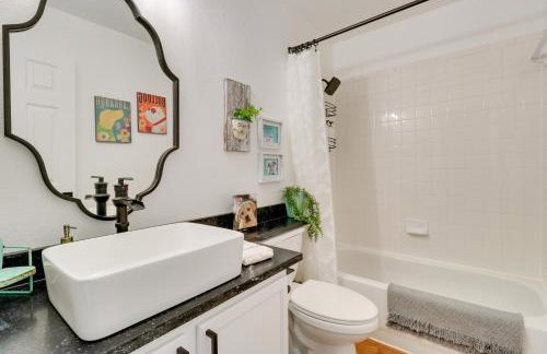 Contemporary Home - 1 Mi to Georgetown Square - Foto 18