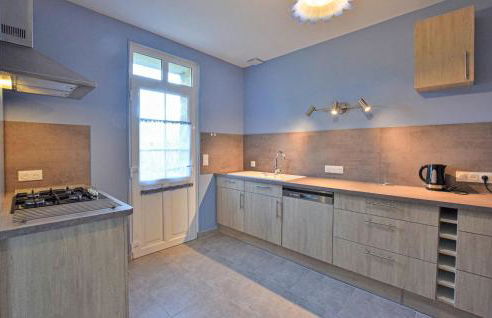 4 Bedroom Cozy Home In Montsenelle - Foto 6