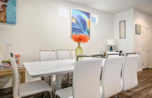 Relaxing Vegas Stay with BBQ & Games - Foto 21