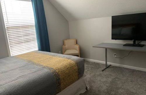 Luxury Pool with King beds Near Shops and Dining - Foto 41