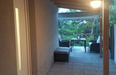 Unique residence with garden and sea view - Photo 31