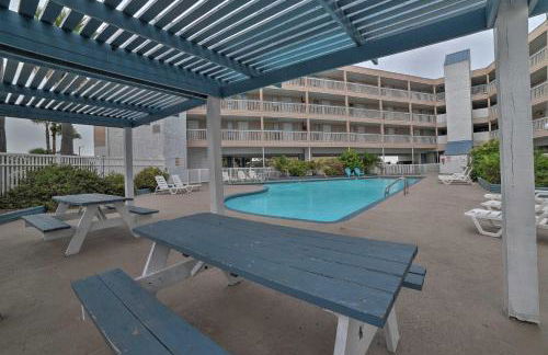 Updated Front Beach Condo with Resort Amenities! - Foto 24