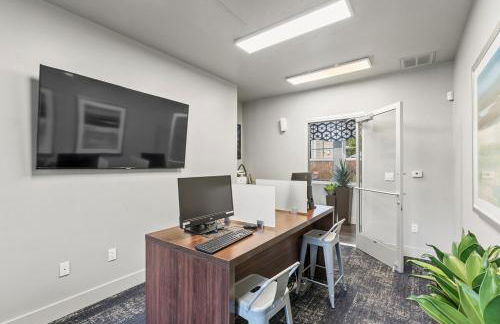 Luxury King Suite by the Lake - Entire Place - Foto 32