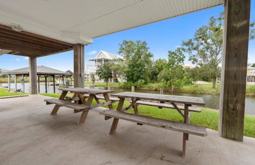 Waterfront Home with dock, sleeps 10 - Foto 31