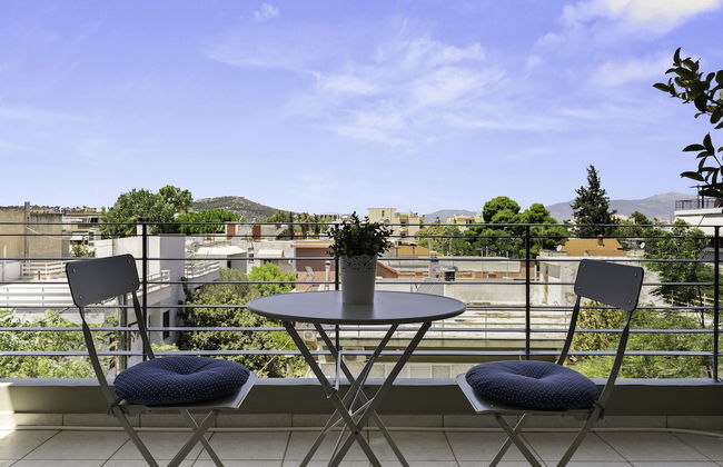 Posh 1BR Apartment in Chalandri - Photo 13