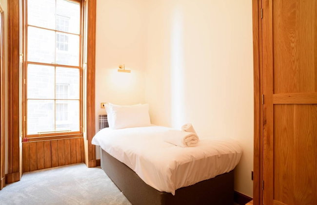 JOIVY 5 Bedroom Apt Near Meadows & George Square - Foto 19