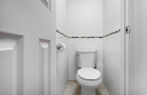 Beautiful 3 Bedroom Unit in Prime Location - Foto 20