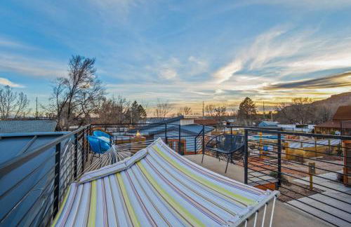 Timber & Tin D 2Bed 2Bath w Pool & Rooftop Deck - Foto 10