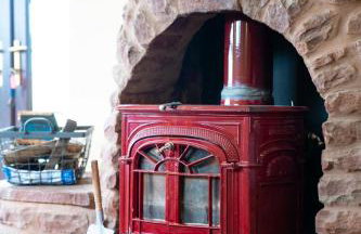 Dog-Friendly Country Home, Woodburner, Private Fields & Hot Tub! - Photo 62