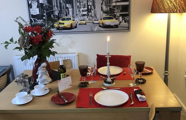 Lazy Nest - Sleeps 4, Parking, Garden & Hammocks - Foto 10