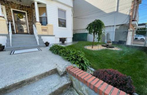 The Pearl-Lovely Victorian Home with Bed and Breakfast Energy - Foto 13