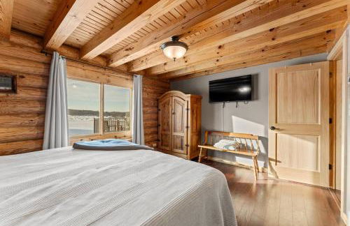 Spacious 4BR Cabin • Sleeps 12 • Games •Near Dells - Foto 16
