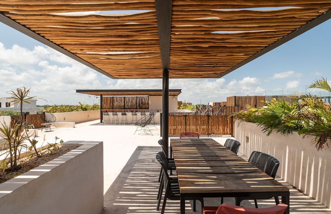 Two Bedroom Luxury Apartment by TuLuna - Photo 39