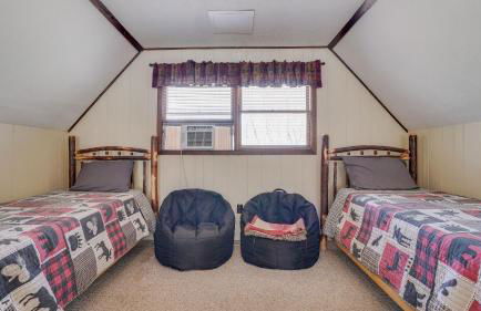 Hot Tub + Sauna + Deck + Firepit + Beach Access + Near Dining Grateful Escape by Avantstay - Foto 68