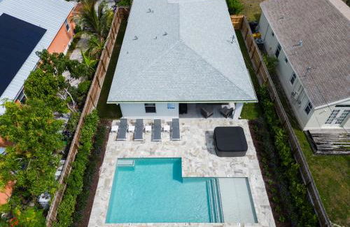 Palm Luxe Residence - Photo 1