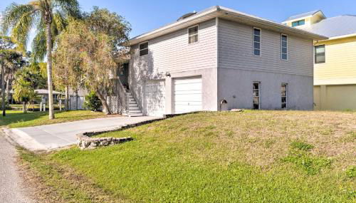 Canalfront Home with Private Dock - 5 Mi to Beaches! - Foto 2