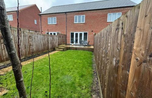 3 Beds with off-street parking for 2 cars, fast Wifi, sleeps 6 - Foto 15