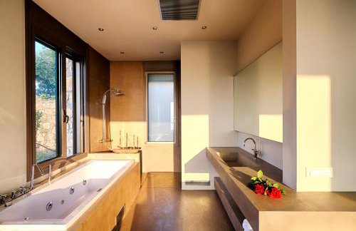 Euphoria Suites - Photo 9