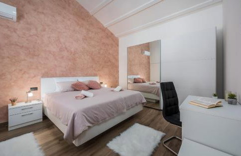 Villa Desapemani with heated pool - Photo 21