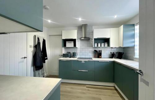 Dunmuir House 4 Bedroom 2 bathroom House & Garden in Denny - Photo 10