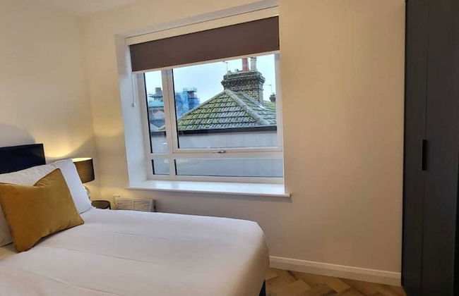 Hybrid Resi - Mitcham - Foto 12