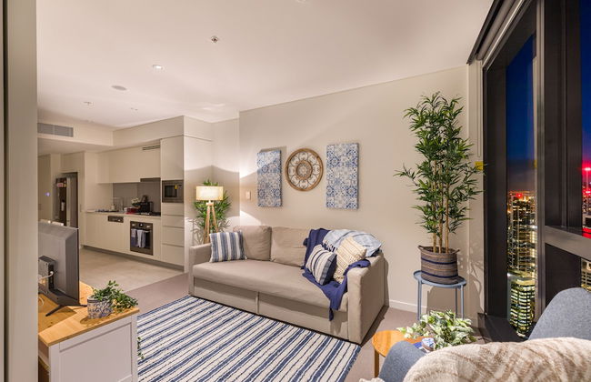 Hamptons Retreat on Level 77 Skytower - Photo 16